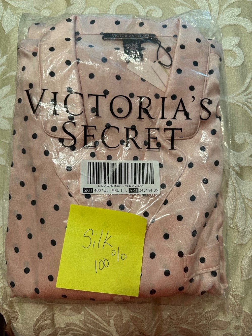 Victoria Secret NEW - Picture 1 of 1